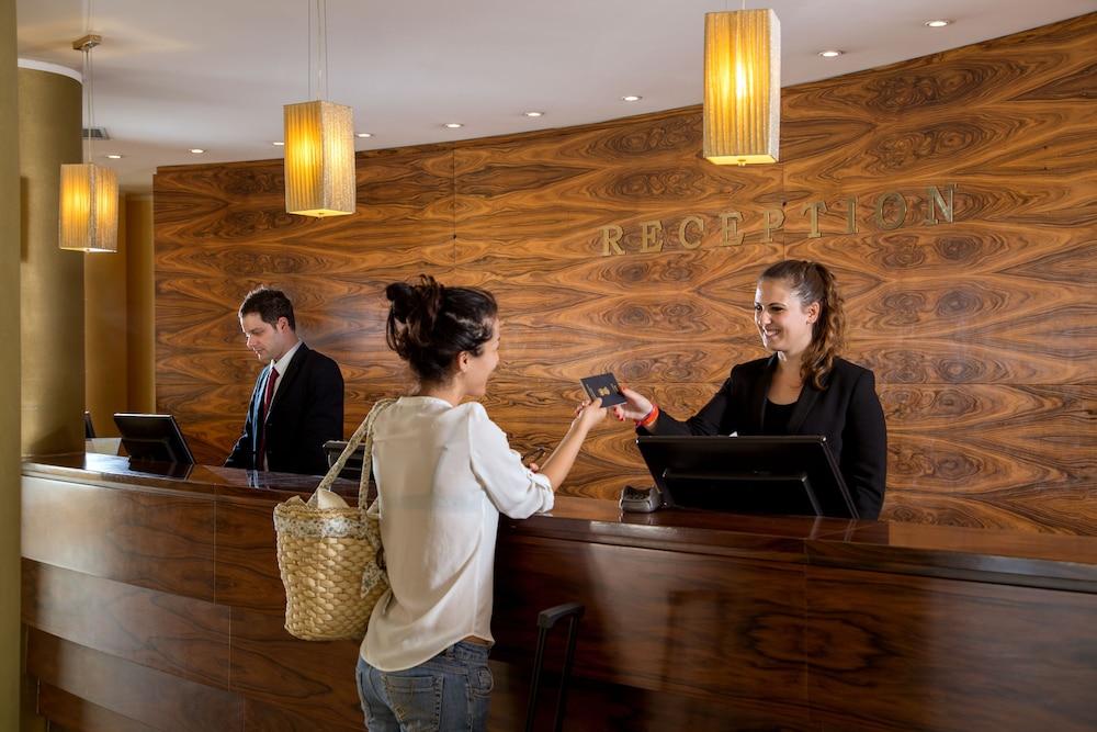 Hotel Capannelle Roma Exterior foto
