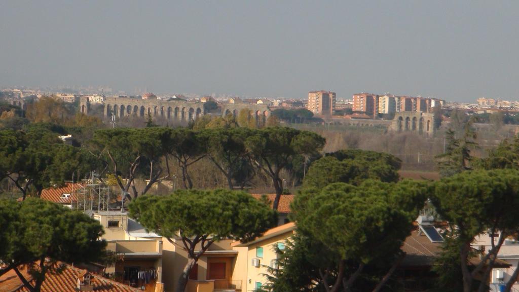 Hotel Capannelle Roma Exterior foto