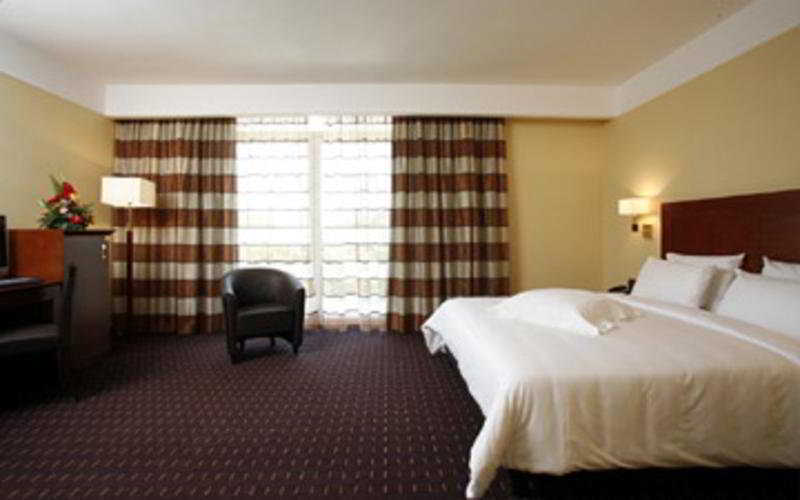 Hotel Capannelle Roma Exterior foto
