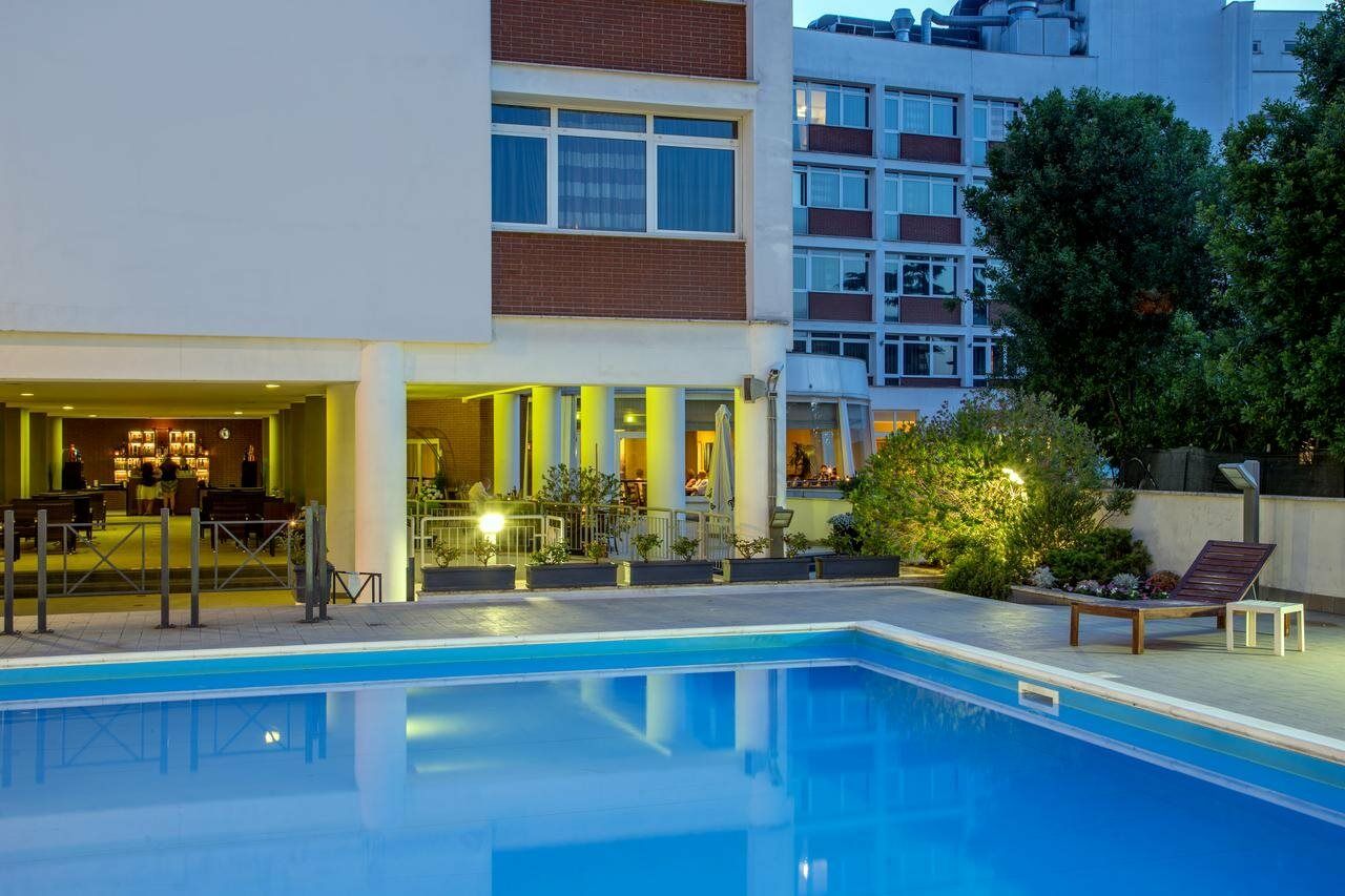 Hotel Capannelle Roma Exterior foto